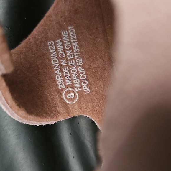 Time & Tru Randi Neutral Blush Suede Slide Sandals with Buckles Sz 8US New - Picture 8 of 8